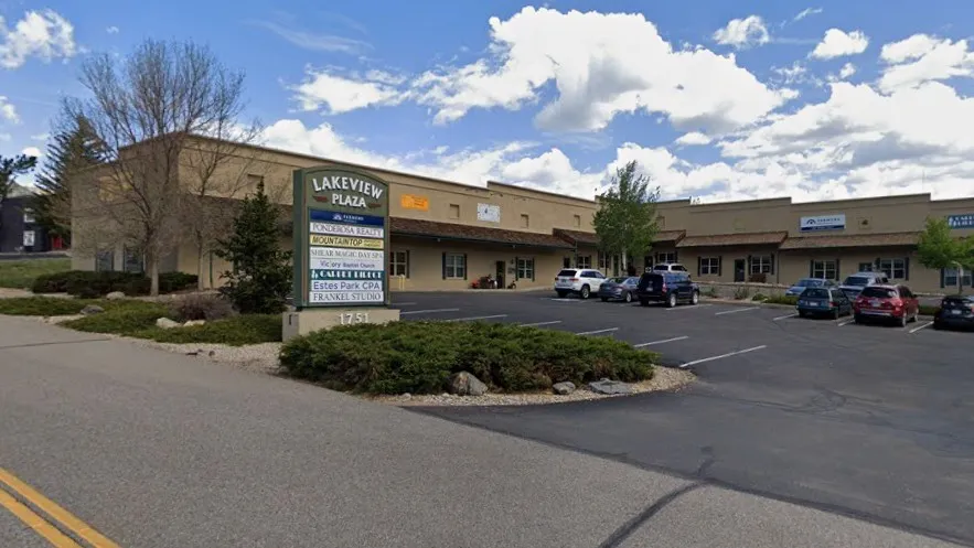 Lakeview Plaza on North Lake Avenue in Estes Park, the shopping and office center where the SBA CPA office is located